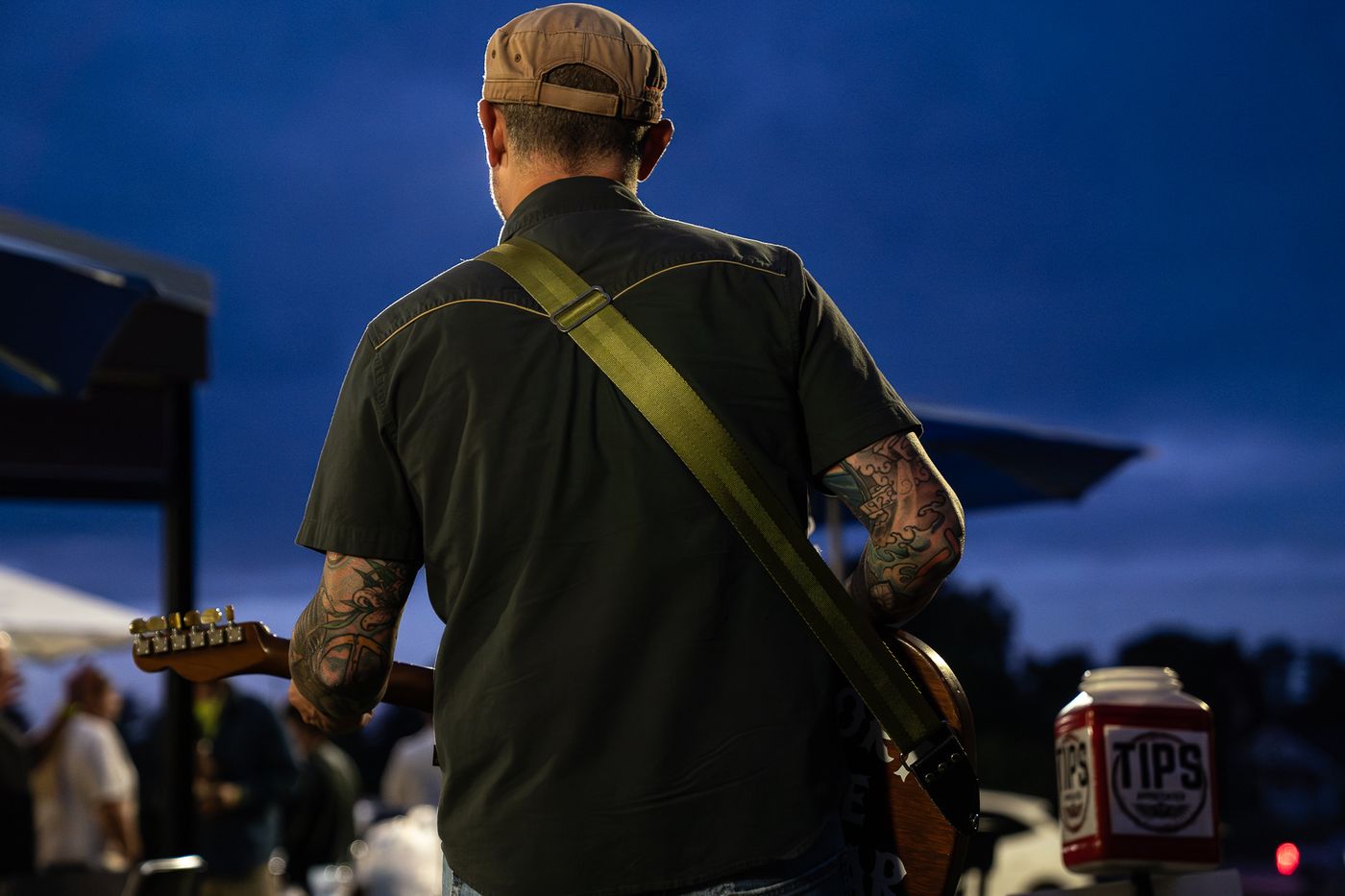 Live music on the StokeRidge patio at dusk